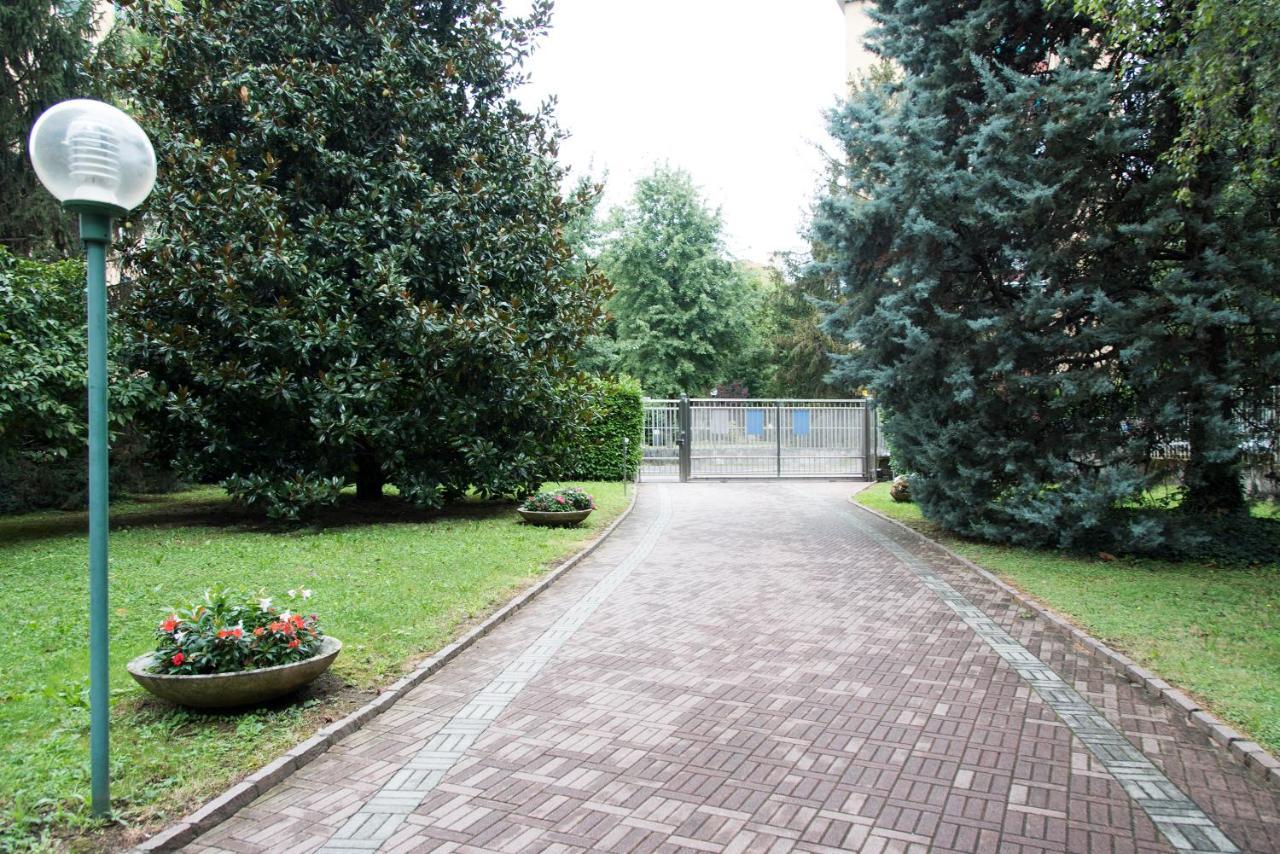 Apartamento Youhosty - Delle Genziane 7 Milán Exterior foto